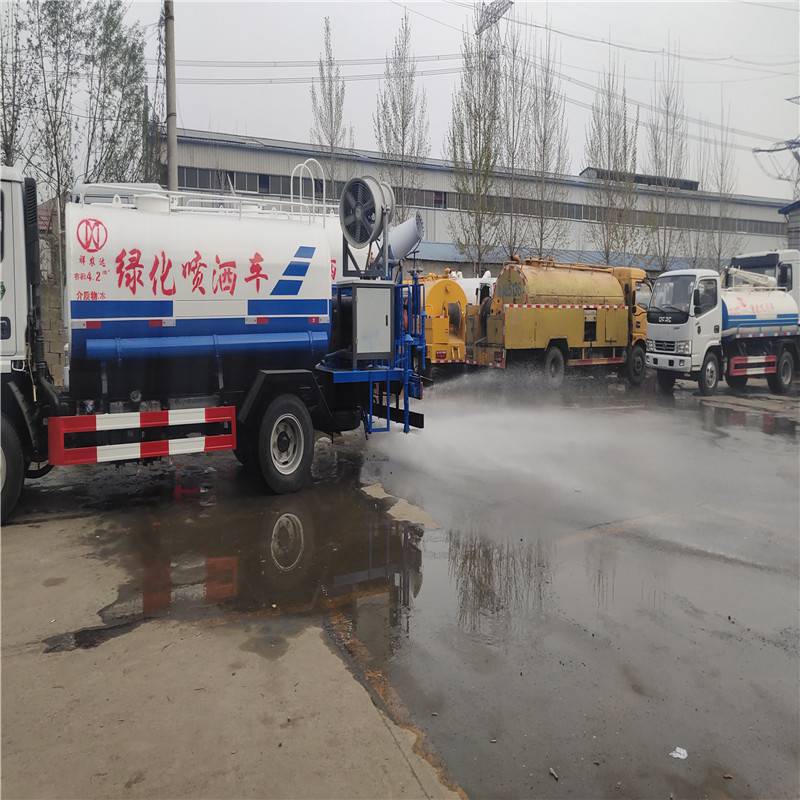 厂家直销大型工地洒水车 供应绿化洒水车 梦迪 多功能国五洒水车