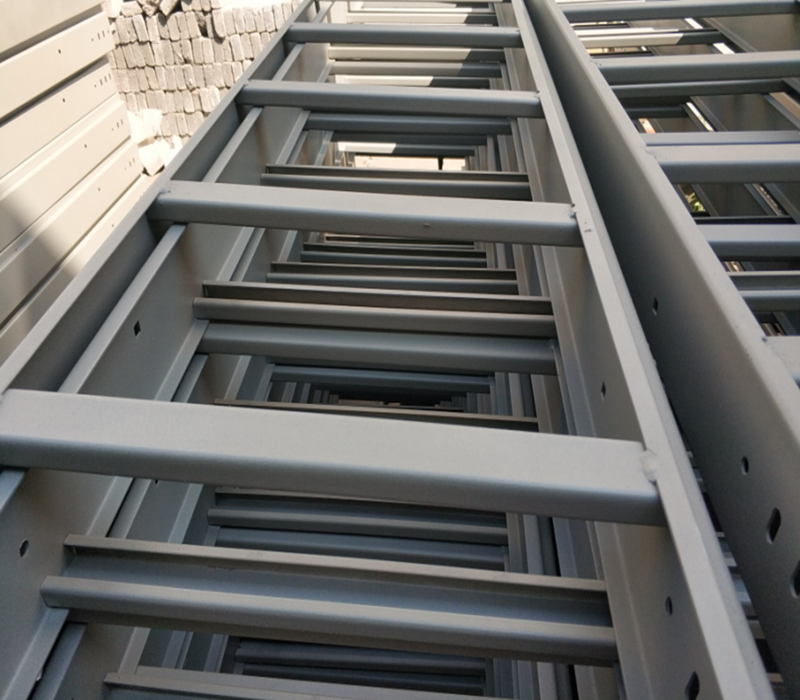 江苏华鹏桥架喷塑梯式桥架防火梯级式电缆桥架