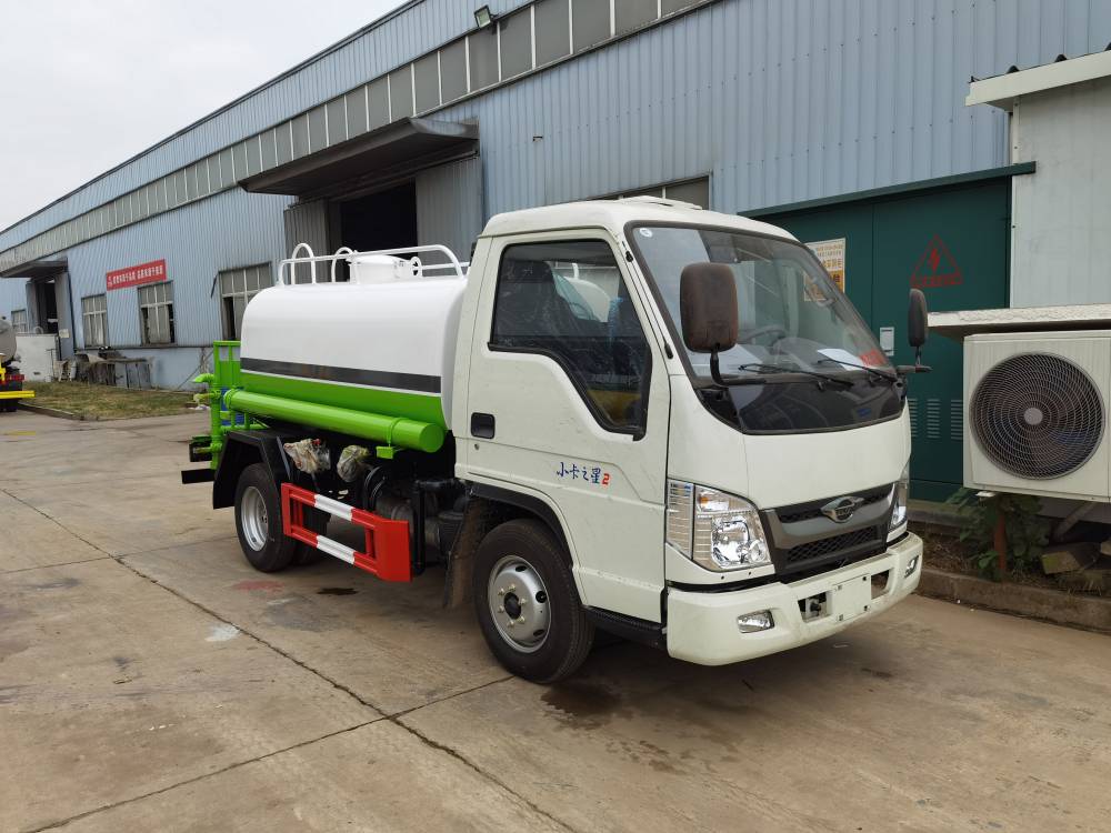 国六福田小卡之星2吨洒水车福田牌2方洒水车