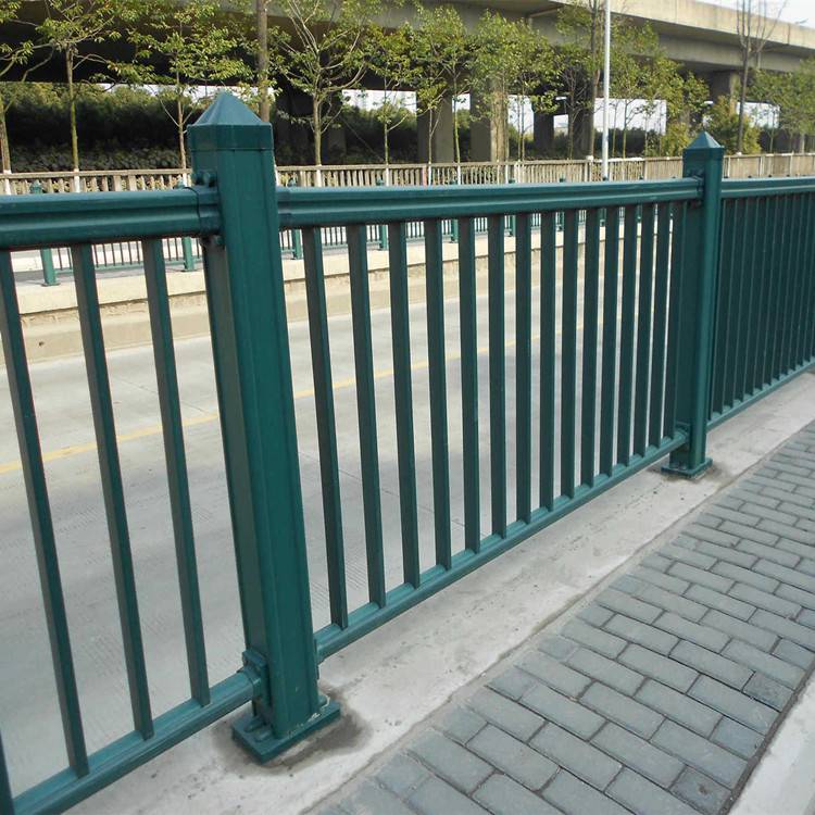 供应市政护栏交通护栏厂家图片