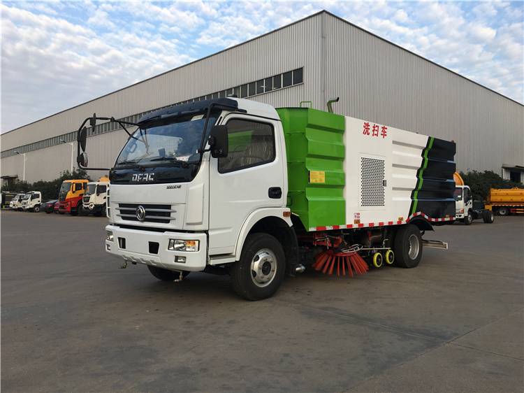 山西忻州洗地清洁车康明斯185马力环保已下