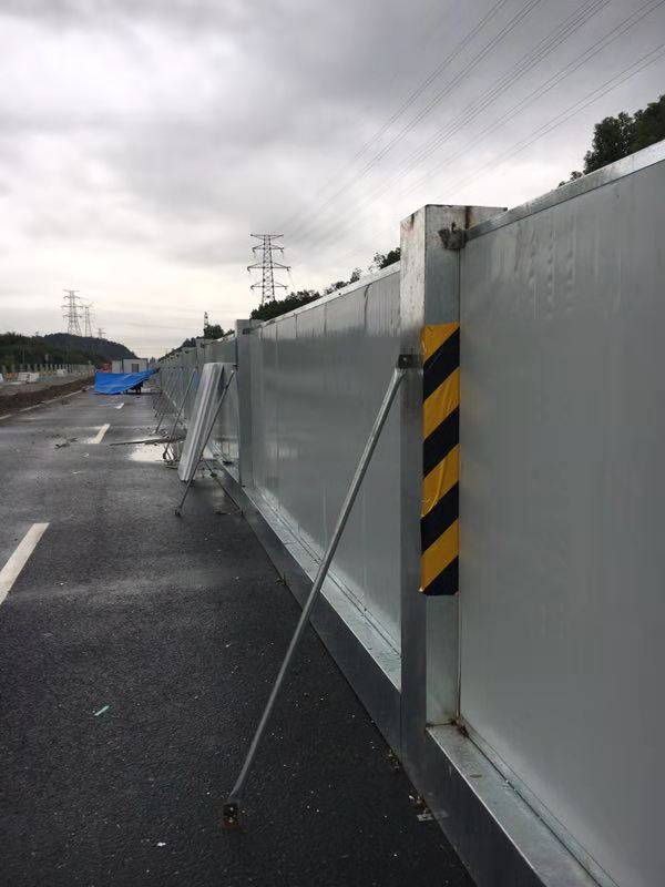 安平诺航厂家供应围挡立柱斜撑方管斜撑支撑