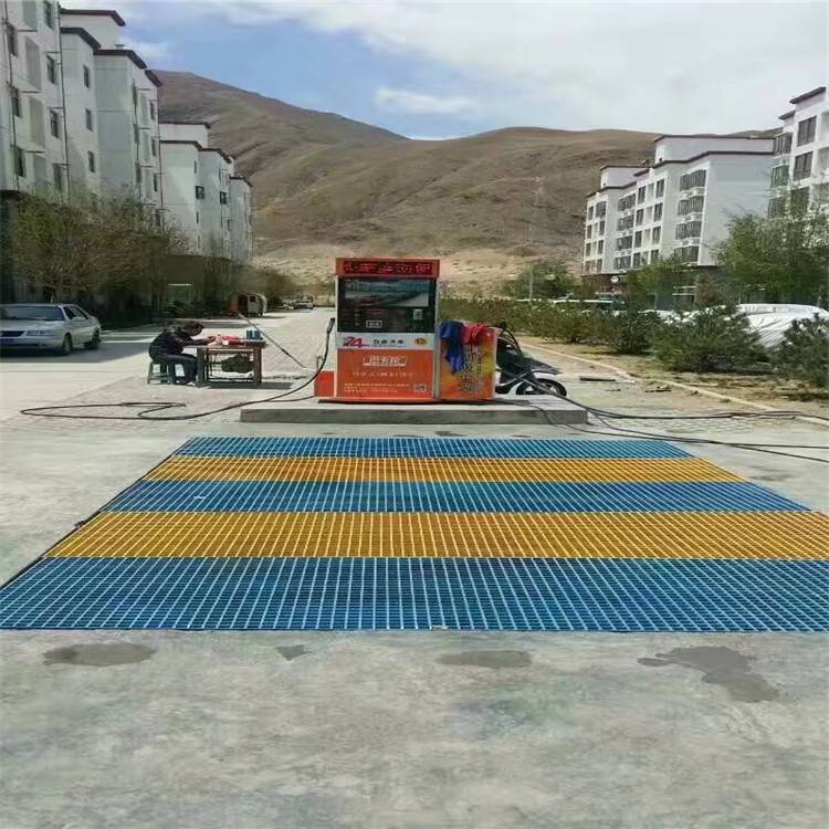 双边丝护栏网 价格合理 公路隔离网 万泰