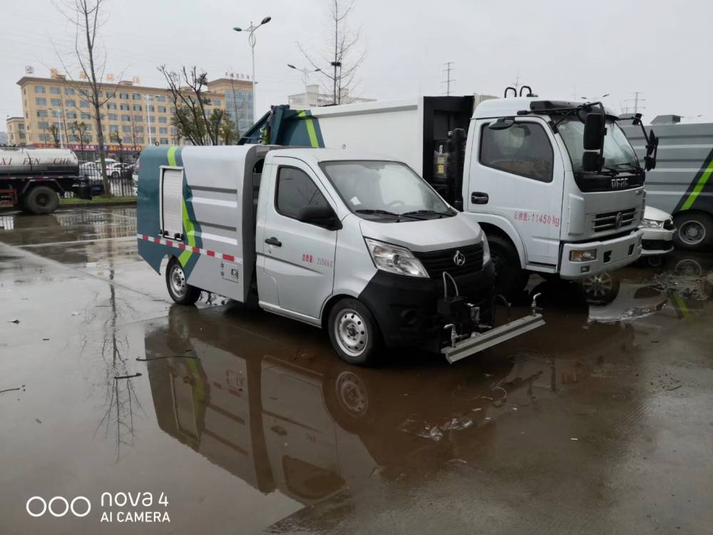 国六长安路面养护车小型蓝牌路面清洗车 湖北佳润汽车装备有限公司