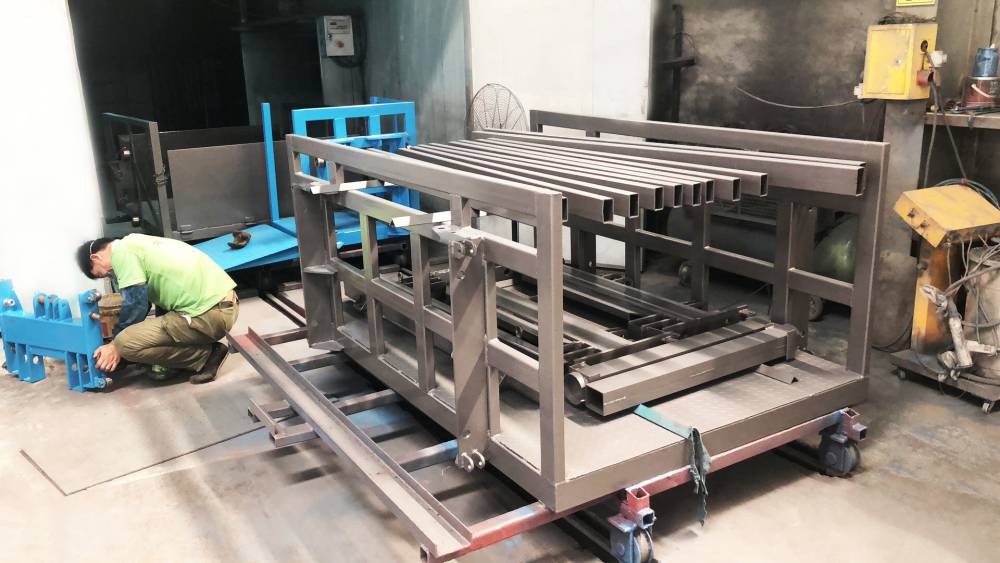 龙铸机械液压导轨升降机5吨6吨定制工业电梯液压货梯