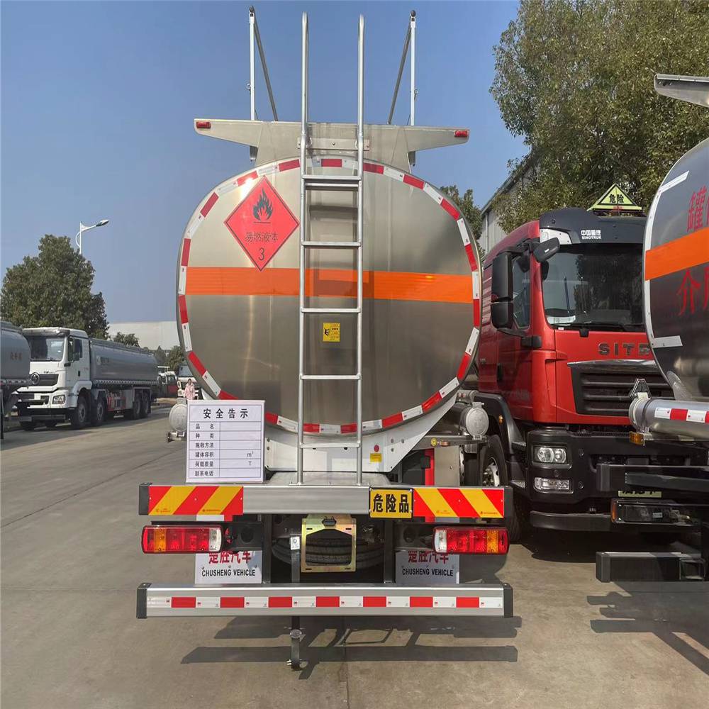 忻州一汽解放前四后八油罐车25方铝合金油罐车厂家多少钱一台