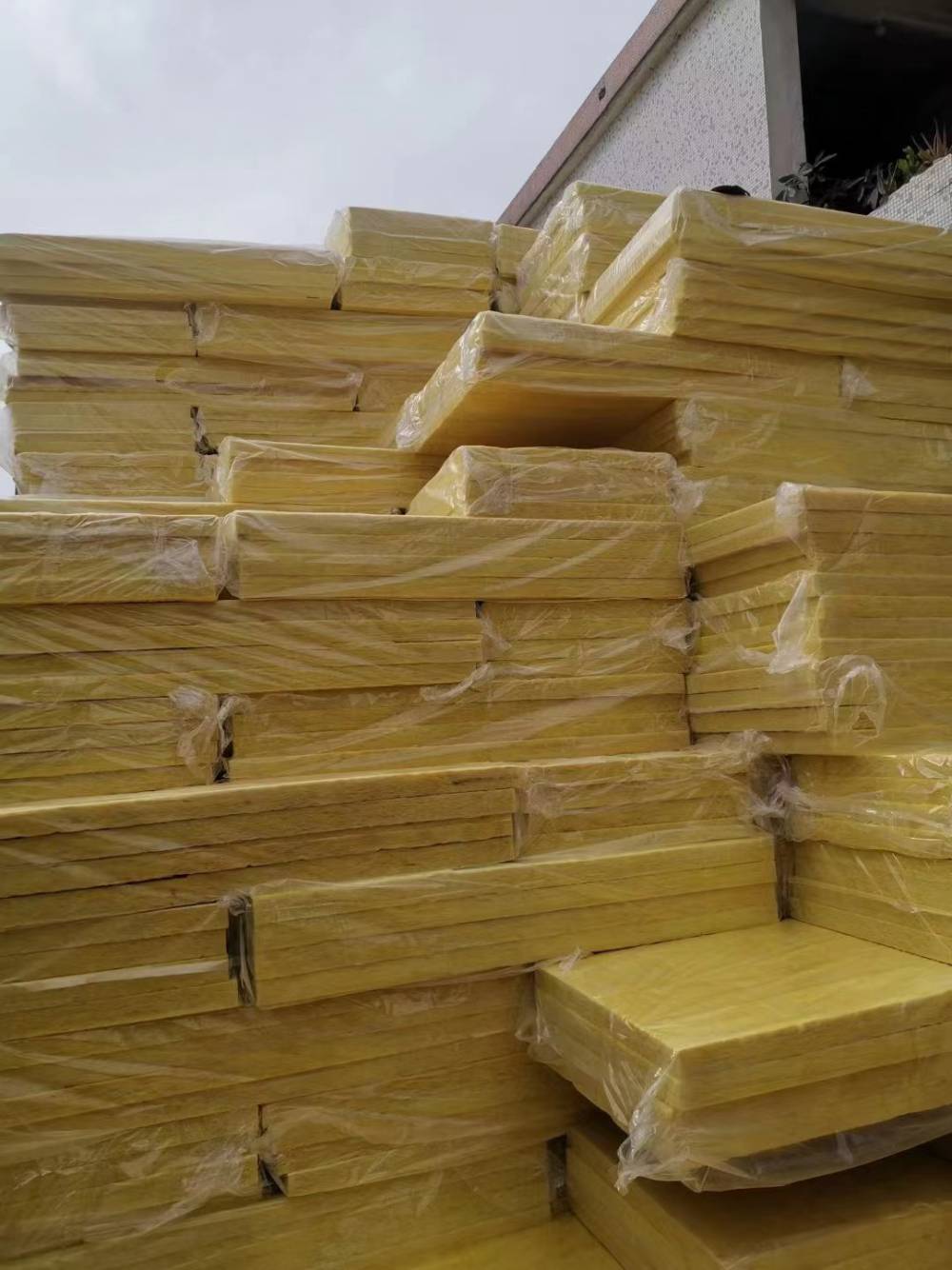 棉ktv酒吧体育馆电影院墙体隔音吸音棉a级防火阻燃纤维棉离心玻璃棉板