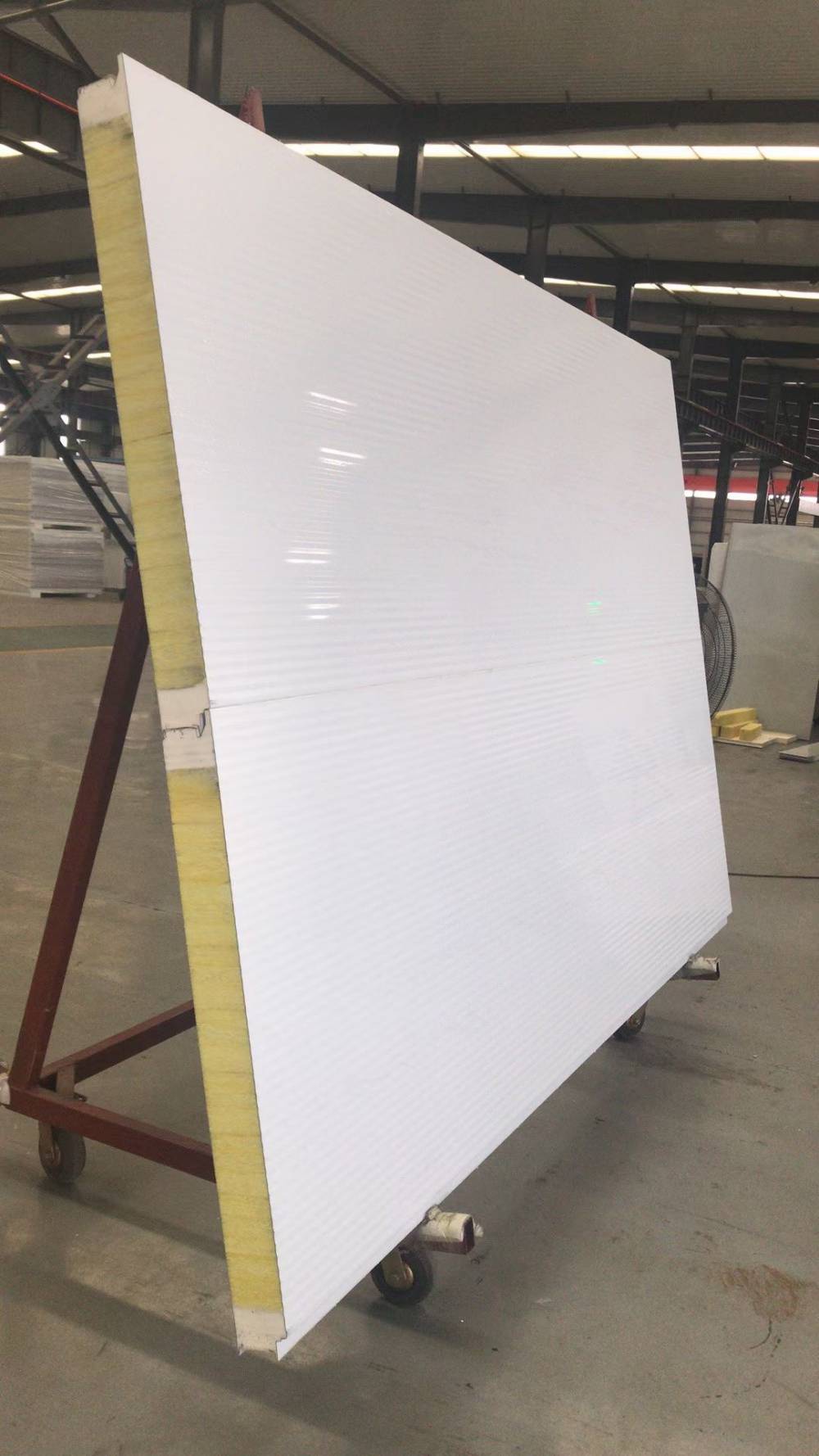 通辽十公分聚氨酯封边岩棉玻璃丝棉夹芯板