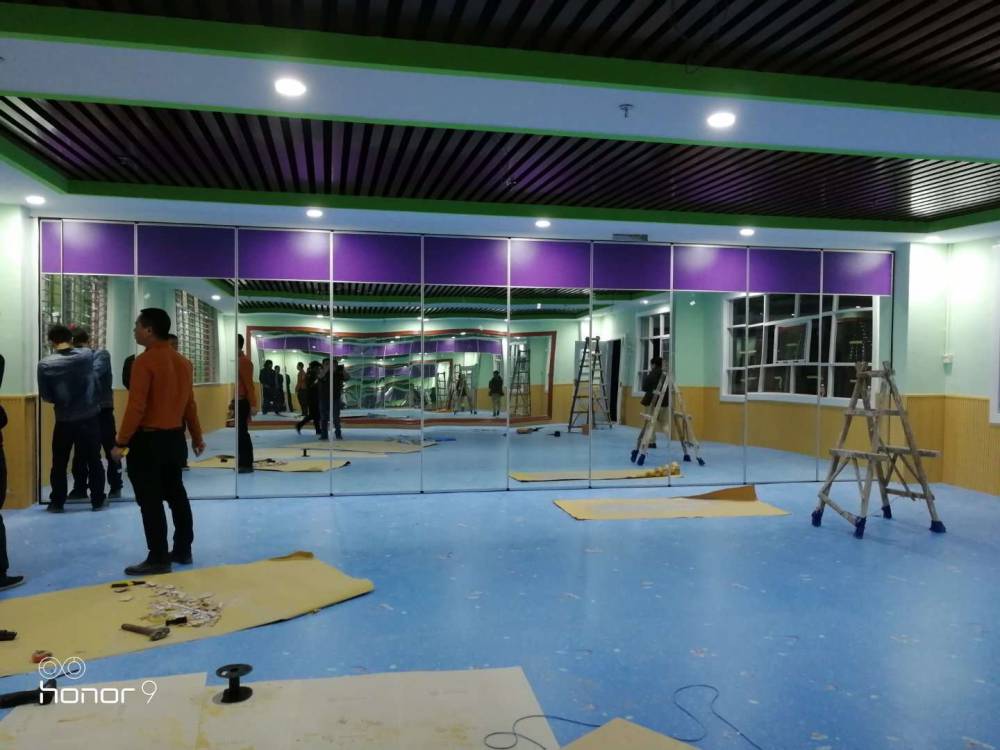 珠海活动隔断厂家？广州锐旗隔断专业活动隔断厂家