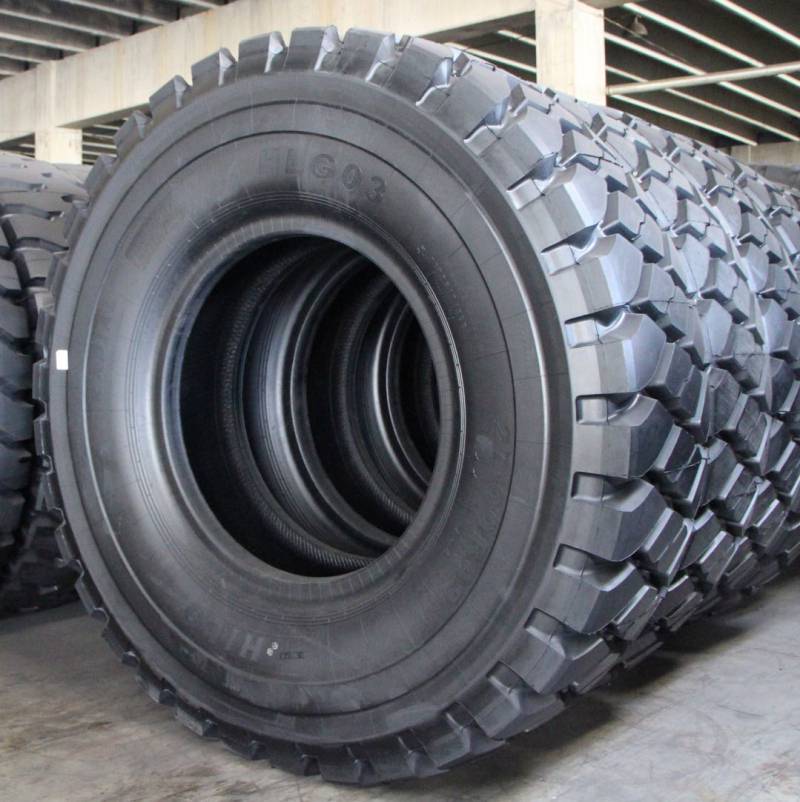 库存巨型轮胎240035型花纹