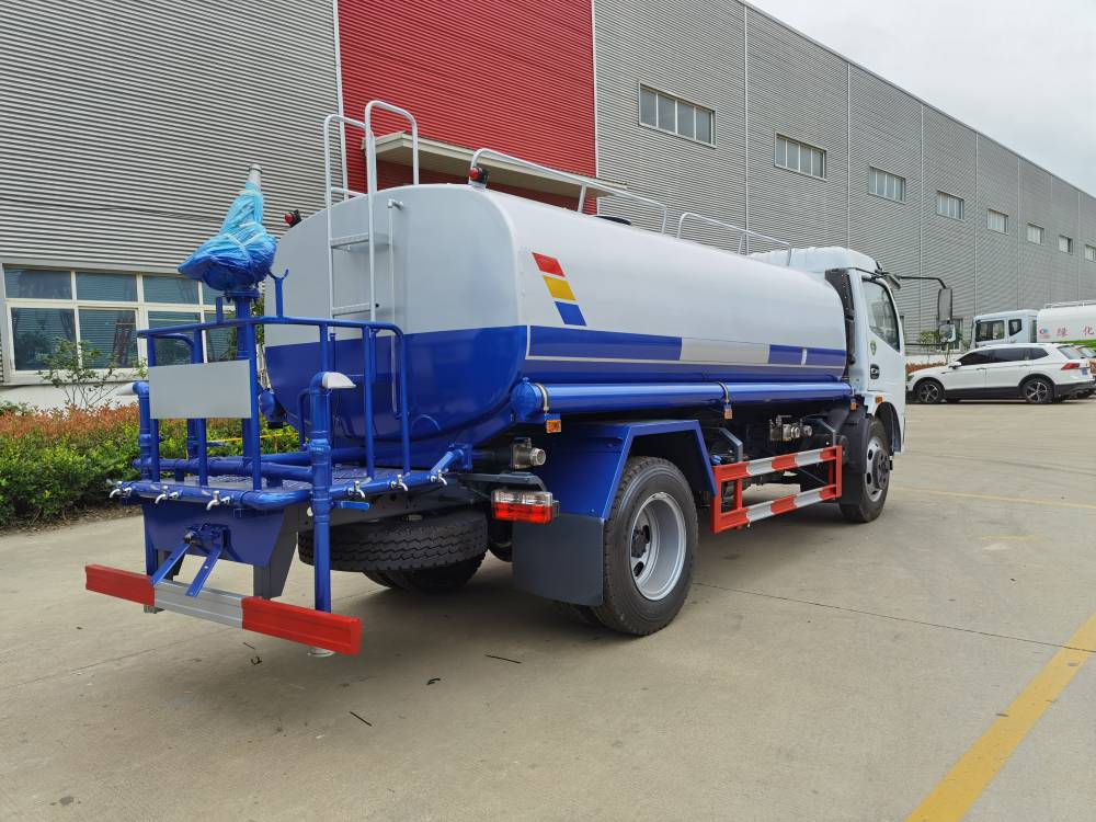 东风8吨316不锈钢运水车9吨食品级不锈钢送水车