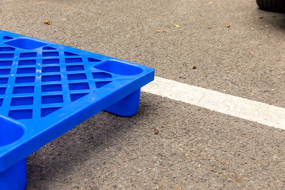 一次性托盘井字型托盘批发厂家瓶子塑料卡板