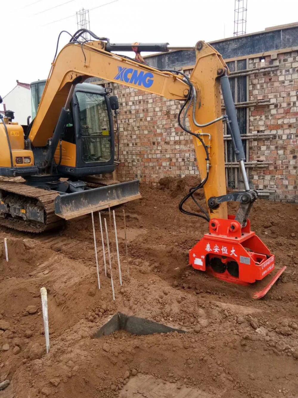 液压振动夯实机特点