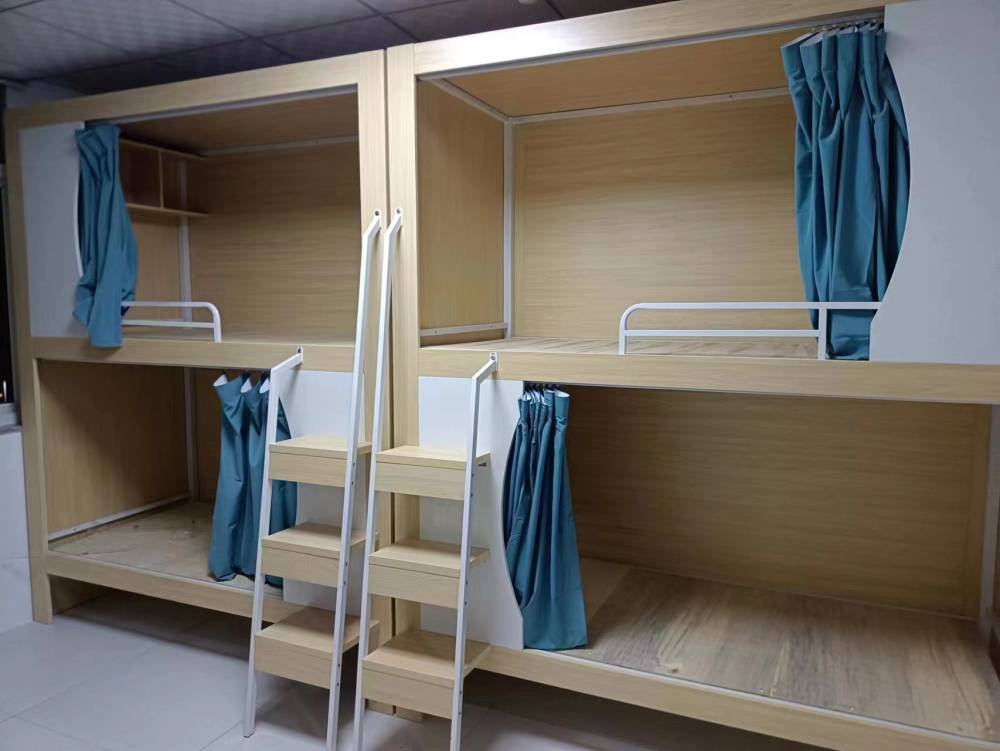 莱西艺考太空舱上下床