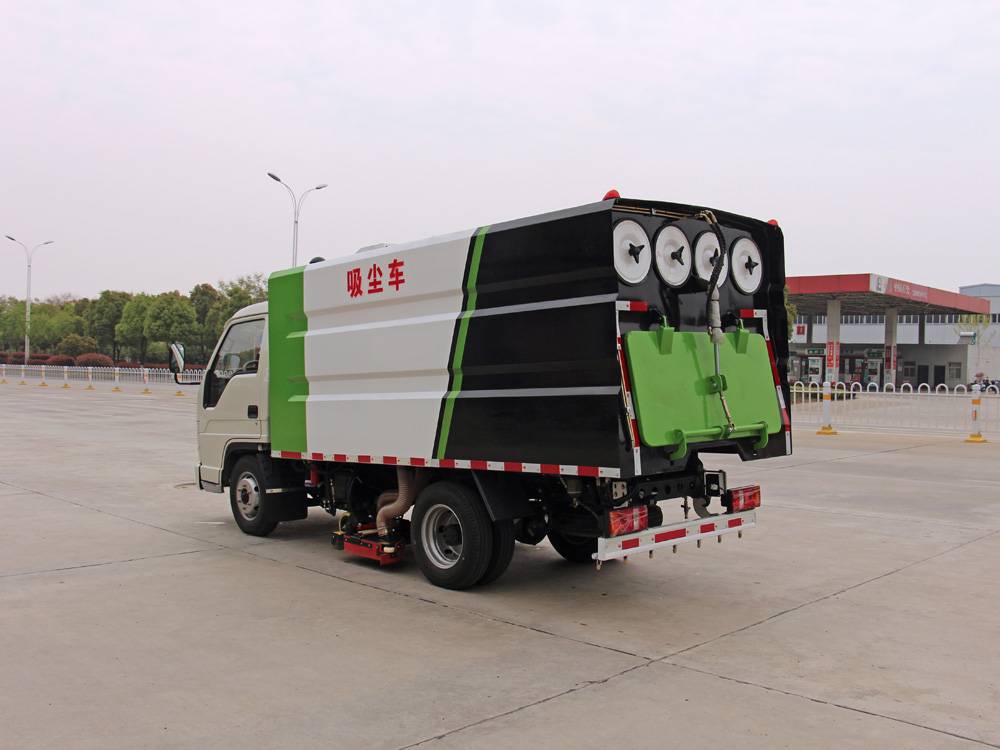 吸尘车