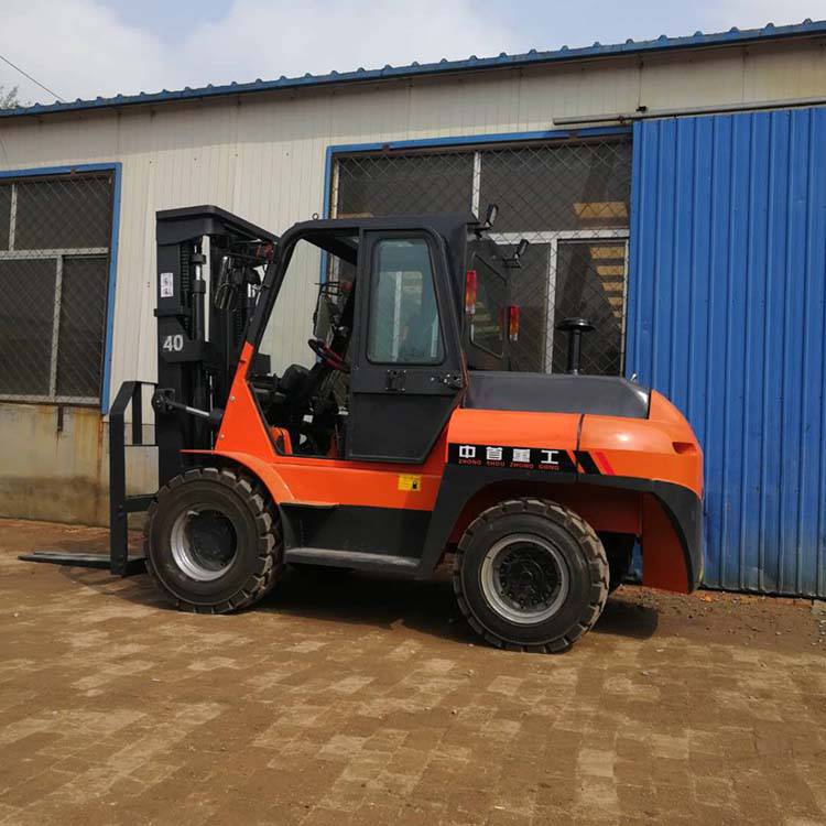 建筑工地叉砖用935四驱越野叉车大轮胎叉车厂家