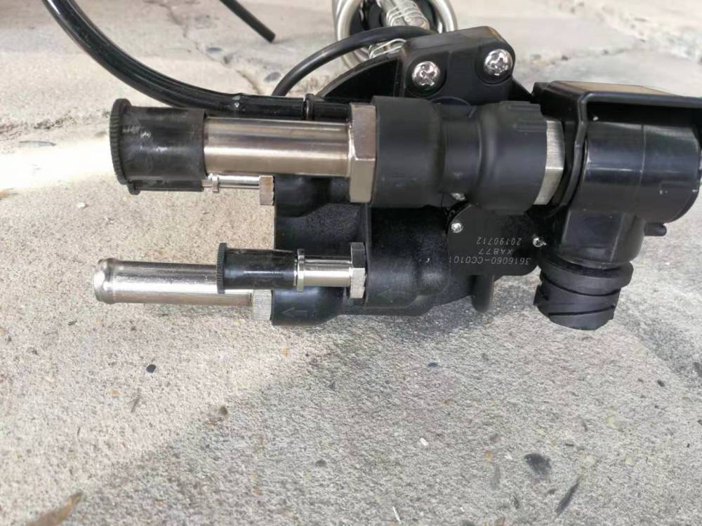 东风多利卡尿素液位传感器