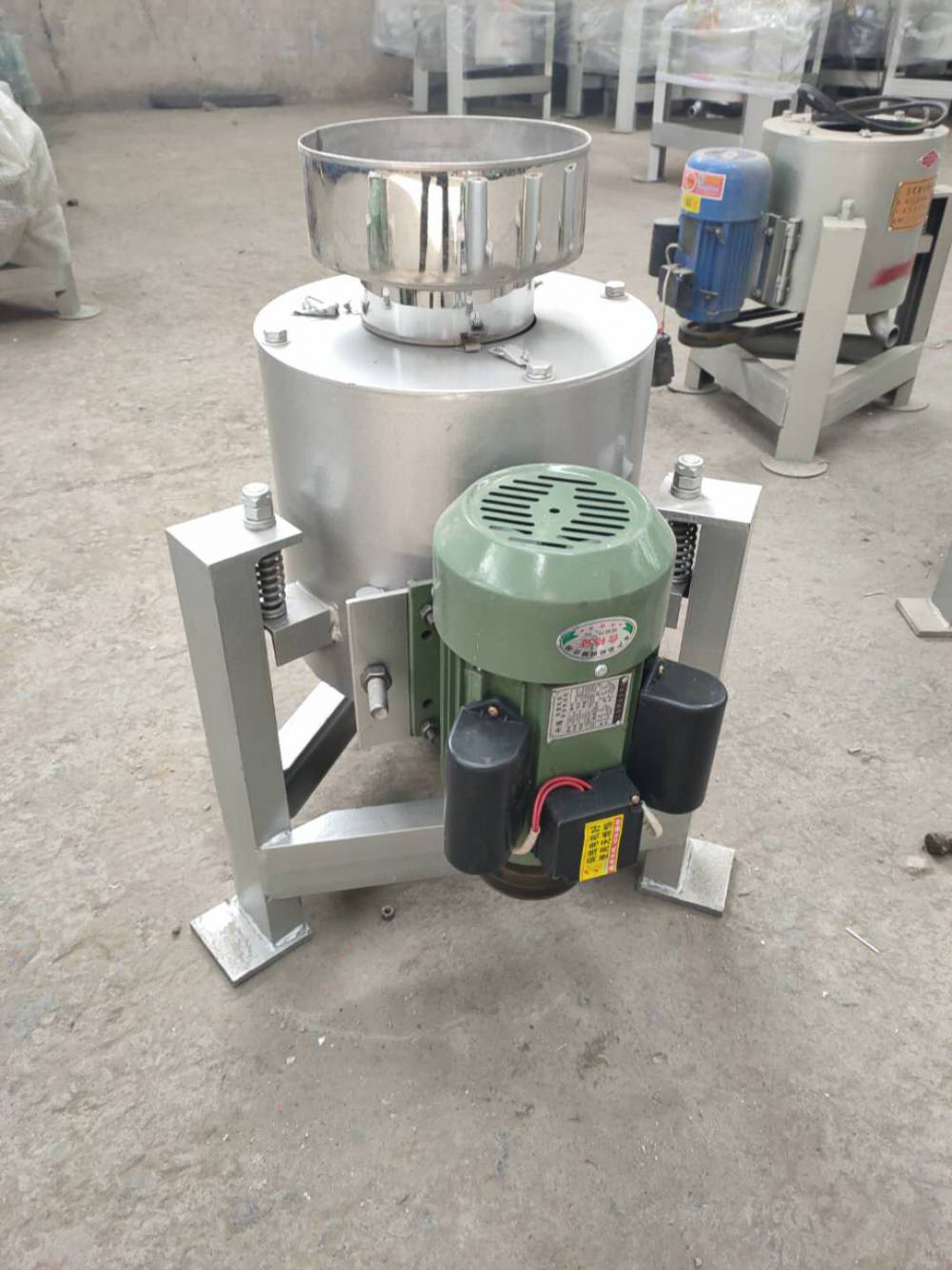 四川泸州自动甩油机兴泰离心式滤油机工作原理