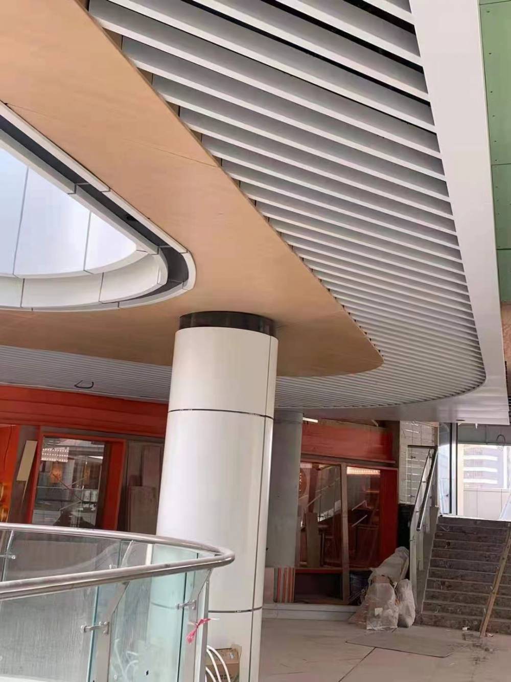 商场中庭大厅吊顶弧形铝单板幕墙装饰天花板建材oulu欧陆天花