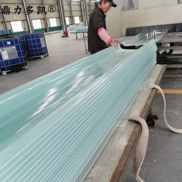 鼎力多凯船坞用可熔性采光带475型采光板图片图片