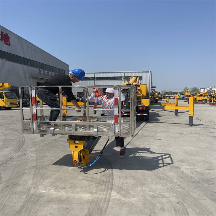 哈萨克斯坦高空车出口 31米五十铃高空作业车订制出口