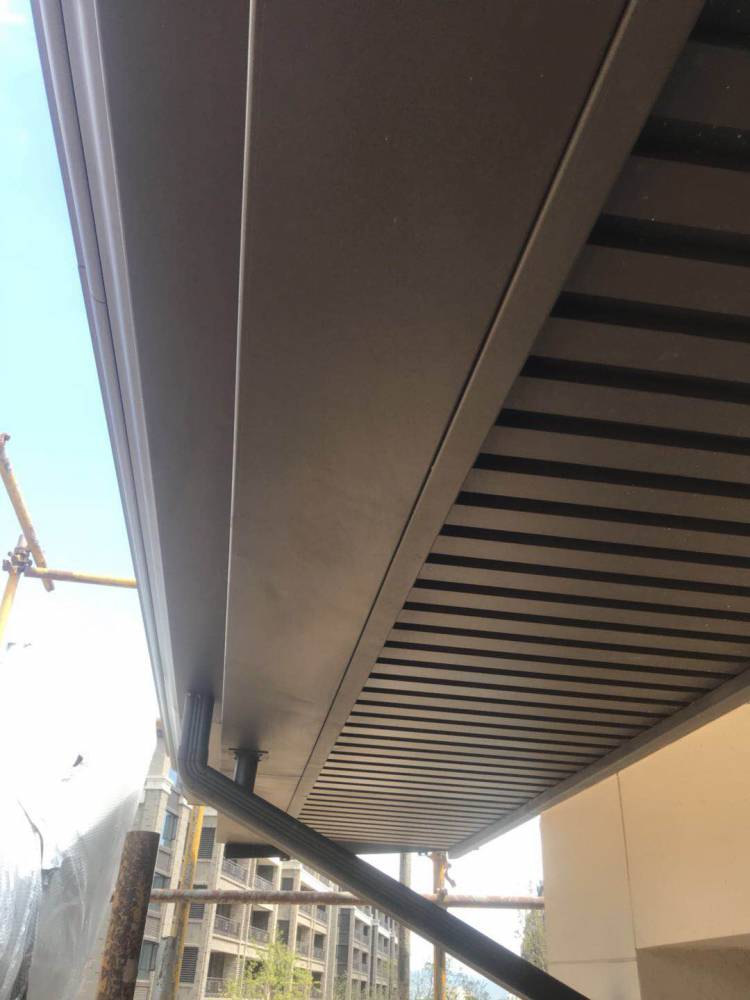 彩铝檐口板屋檐板檐口吊顶版檐口装饰板图片