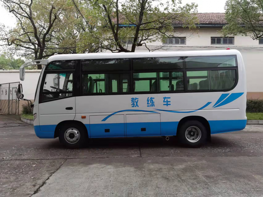 衡山19座b1中巴教练车国六考试客车