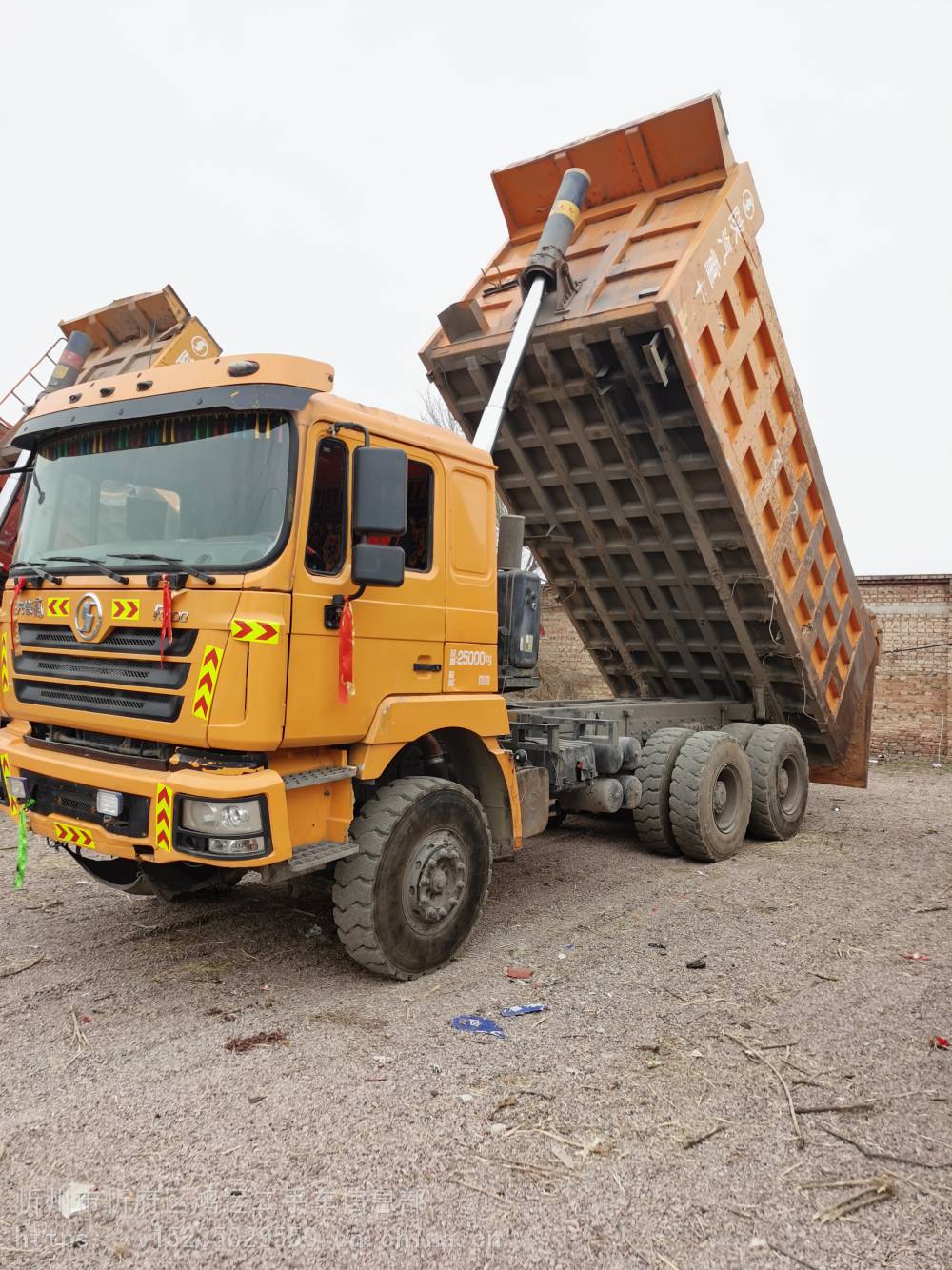 四川资阳二手车市场18年欧曼后八轮翻斗车价格便宜车况好打包单挑都