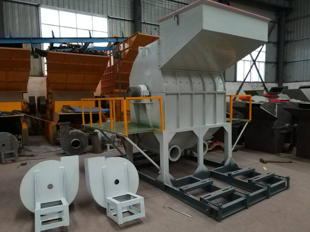 切木片机图片切刀式木头粉碎机香菇料粉碎机6缸柴油机耕晖中碎机