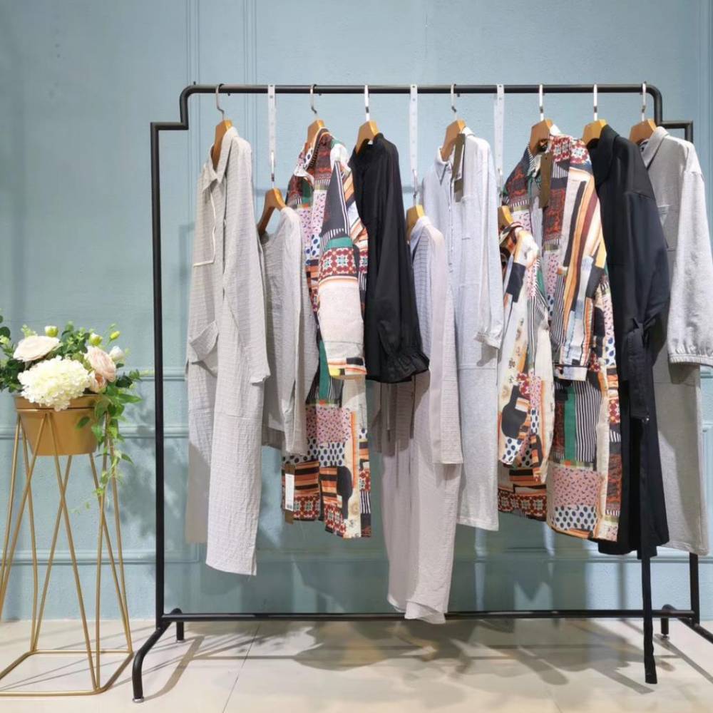 空序女装专柜库存批发广州白马服装市场品牌折扣女装2019秋冬连衣裙