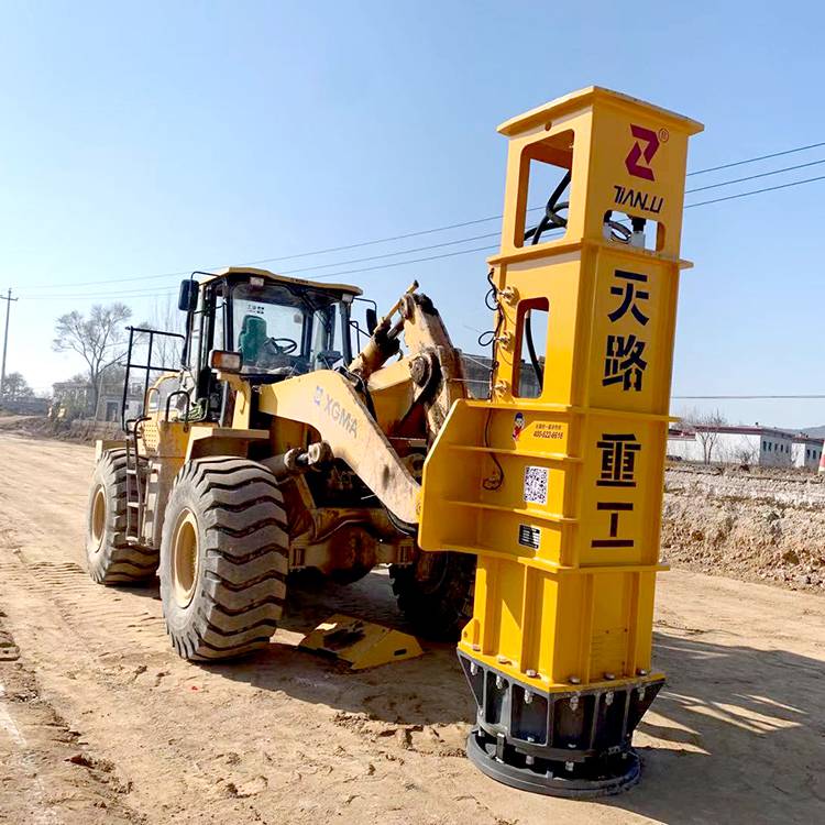 路基工程液压夯装载机型号匹配九江武宁液压夯实机