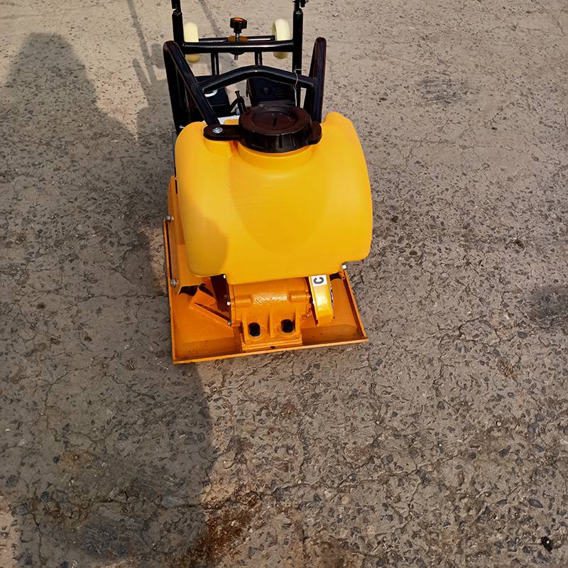 双向振动平板夯厂家久恒手扶式平板打夯机山东沥青地面振实夯
