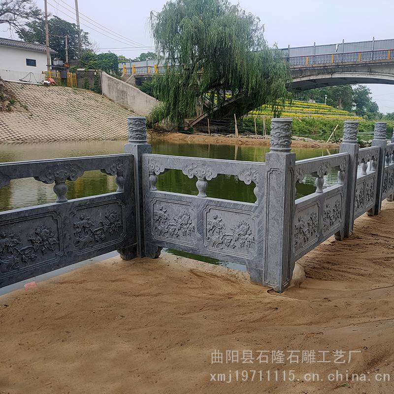 河道石栏杆定做款式图片-河道石护栏供应