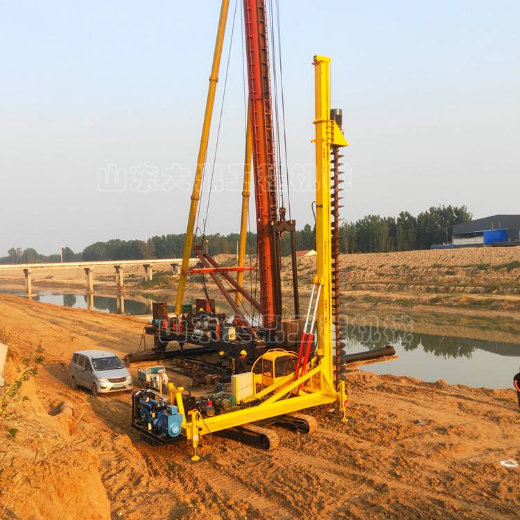 大鼎长螺旋打桩机工作视频履带长螺旋打桩机图片螺旋引孔机