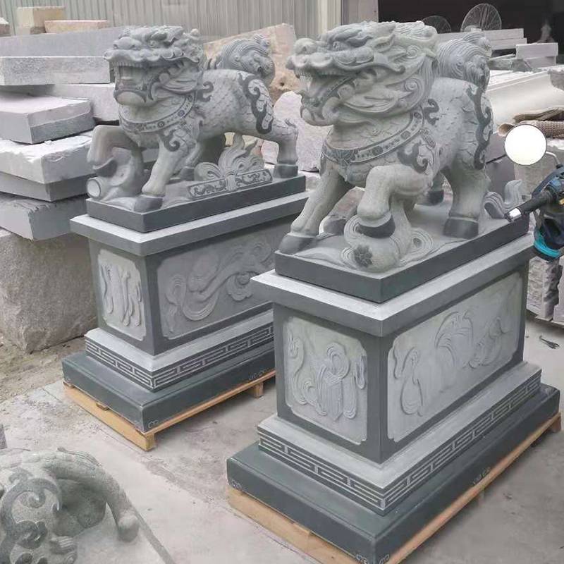 厂家定制石雕汉白玉麒麟摆件一对貔貅晚霞红麒麟酒店门口摆件