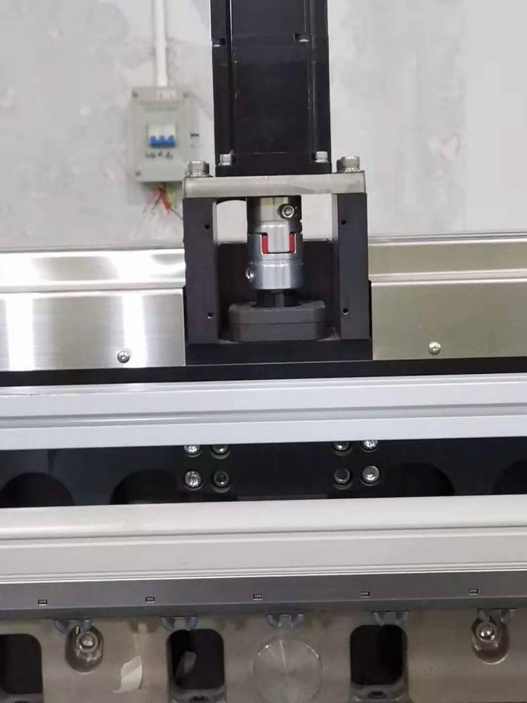 转让二手9成新台湾田宇bs900玻璃裂片机异形切割机