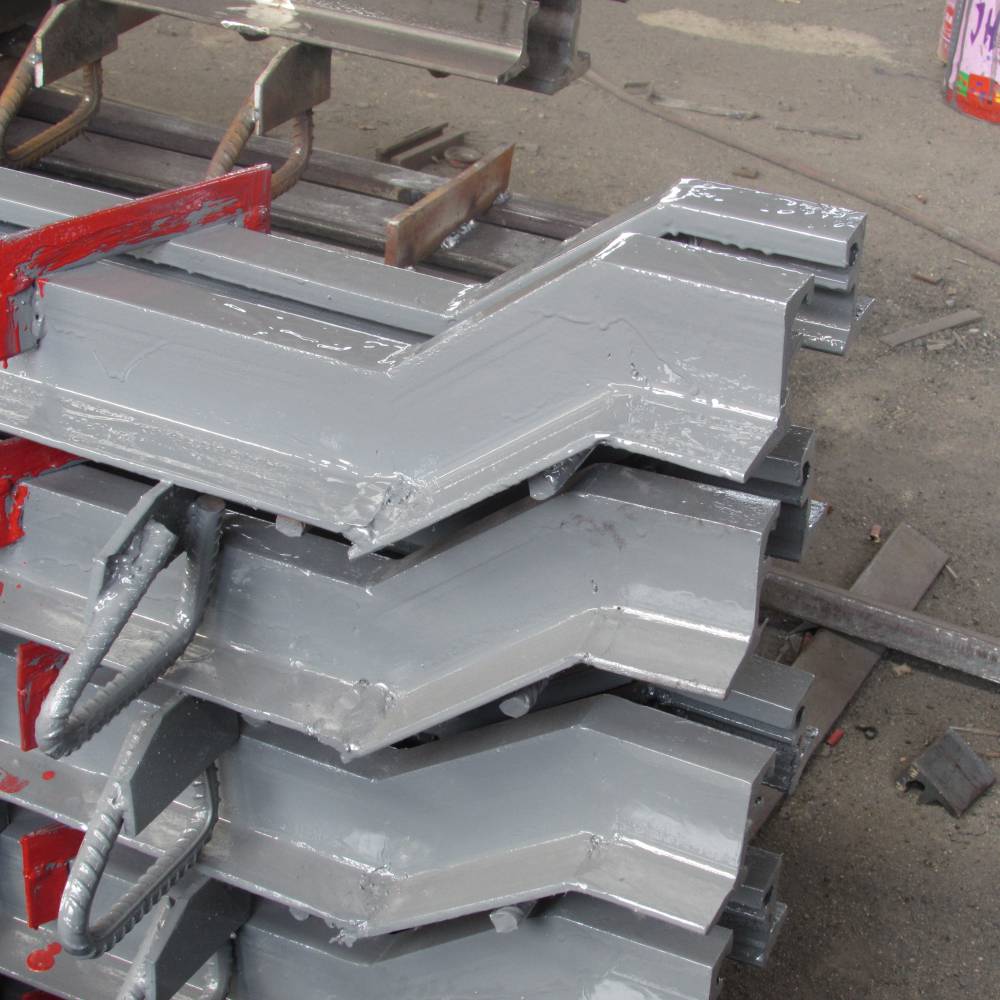 桥梁伸缩缝组合式模数式伸缩缝240型厂家xf斜向支承式桥梁伸缩缝报价