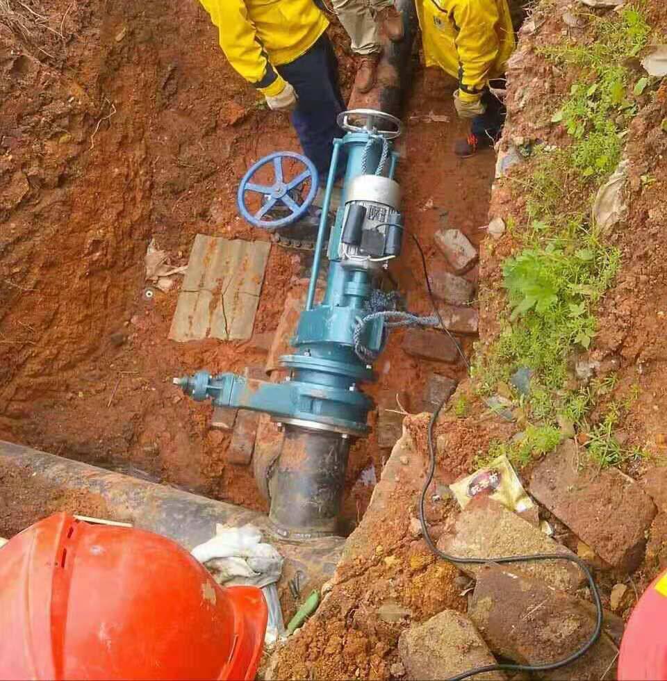 供应dn400型自来水带压开孔机