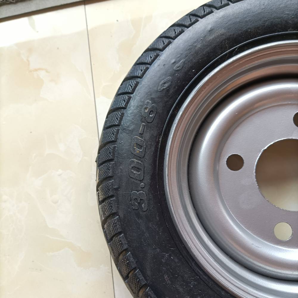 广州市白云区供应小型电动三轮车实心橡胶轮胎工程电动三轮车实心轮胎