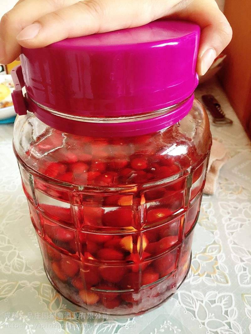 成都一品庄园自酿发酵型樱桃酒纯原浆无勾兑