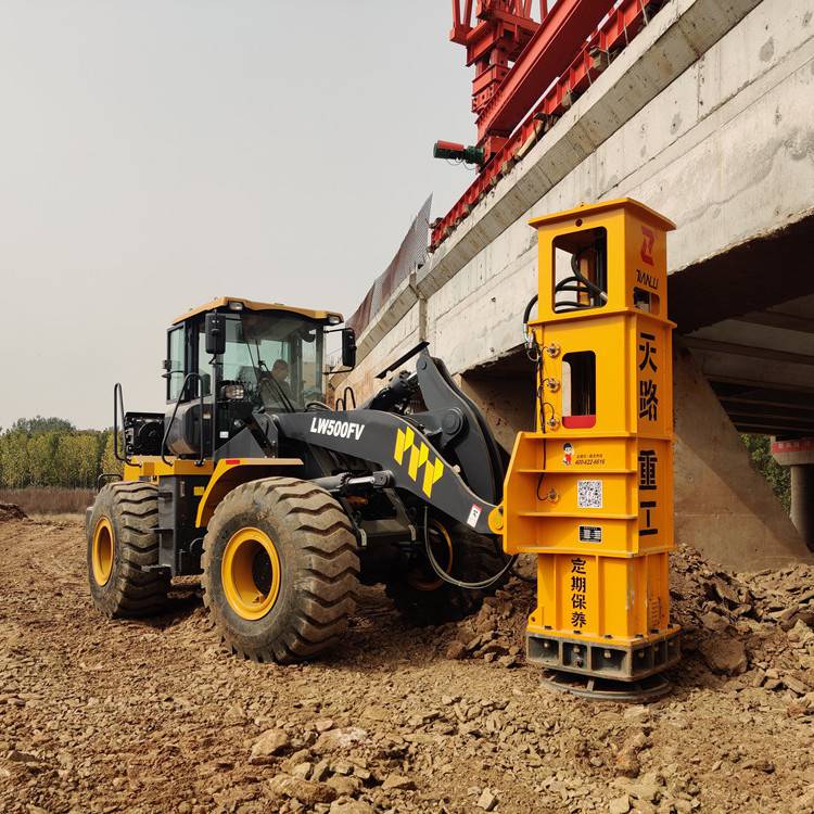 高速路基40kj液压夯基础压实设备50装载机配夯实机型号选择夯实机械