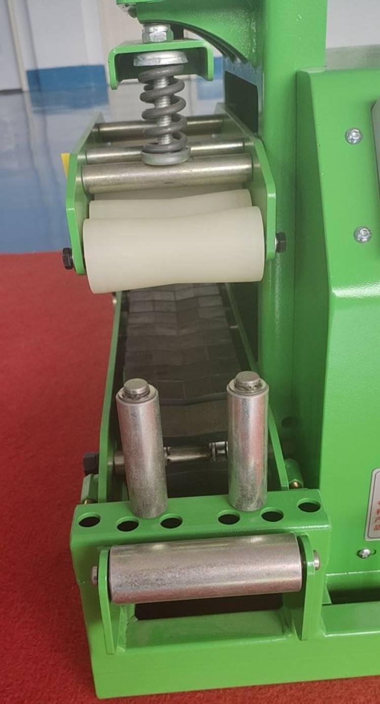 电缆敷设机 线缆牵引机 桥架小型电缆输送机600型1-26米每分钟