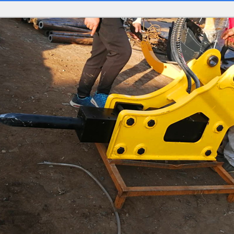 巴彦淖尔静音破碎锤破碎路面铲车安装锤头