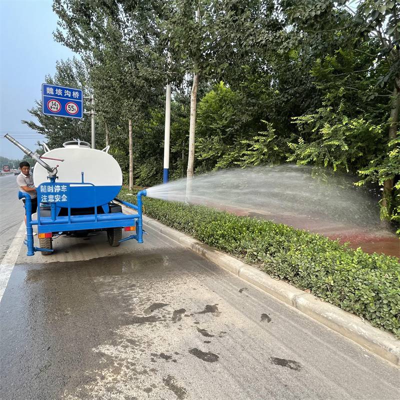 密封式三轮洒水车 晟宇 2方工地小型洒水车 福田牌三轮洒水车