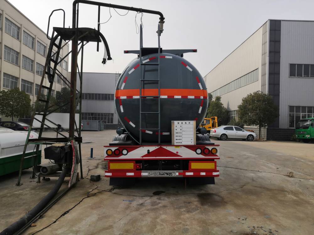 30吨腐蚀品半挂槽罐车八类硫酸盐酸氨水酸类碱类腐蚀性物品运输车