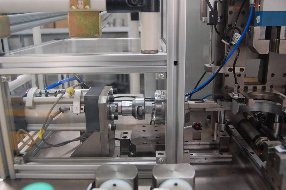 青岛安全带定位扣非标自动化装配线公司