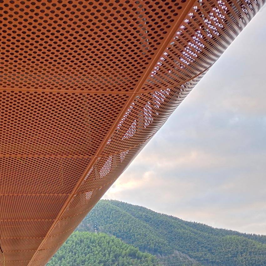 烤漆铝板幕墙装饰