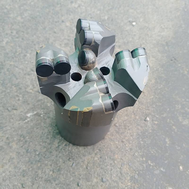 供应打岩石钻头打井机钻头