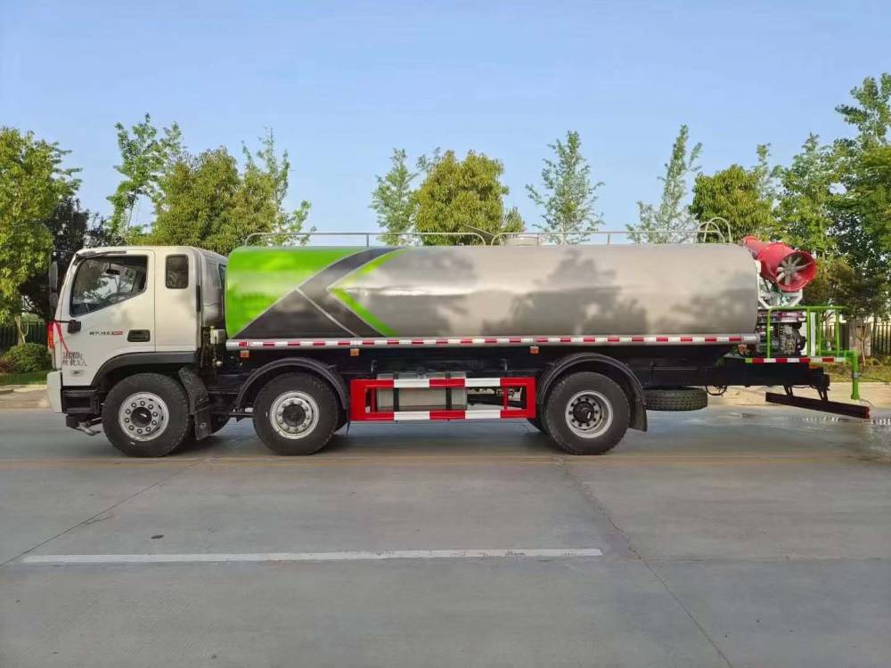 国六时代小三轴20方绿化喷洒车福田牌20吨绿化喷洒车
