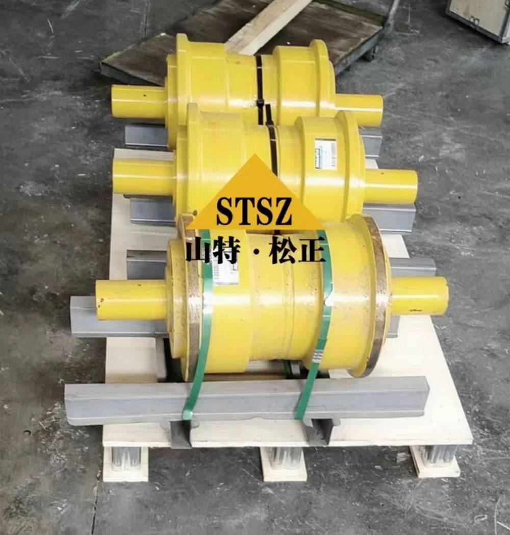 小松支重轮d375双边支重轮1953001461小松推土机支重轮